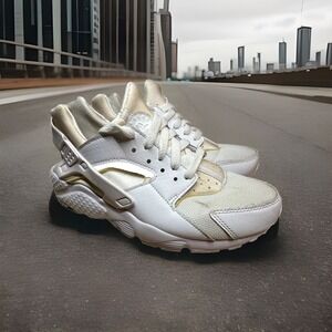 Nike Huarache Shoes women 8.5 / 7Y White Platinum Running Sneakers 654275-110‎